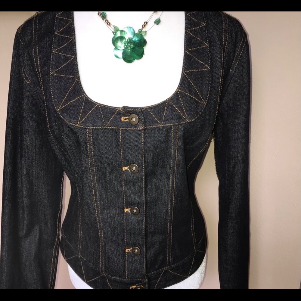A new jacket really beautiful lost the tags